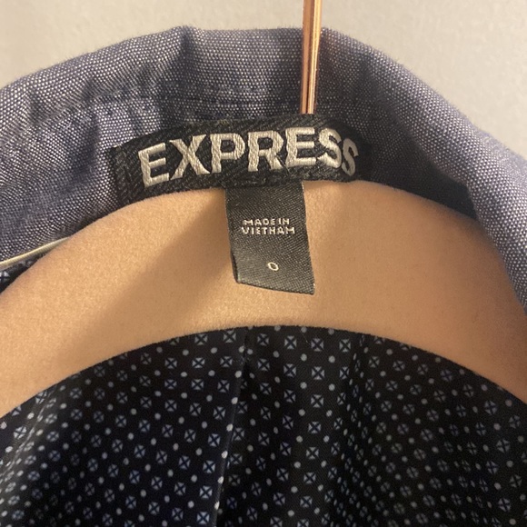 Blazer - Picture 4 of 4